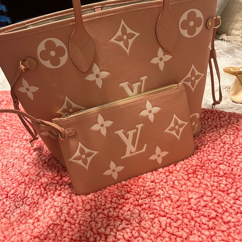 Medium LV bag was only used twice